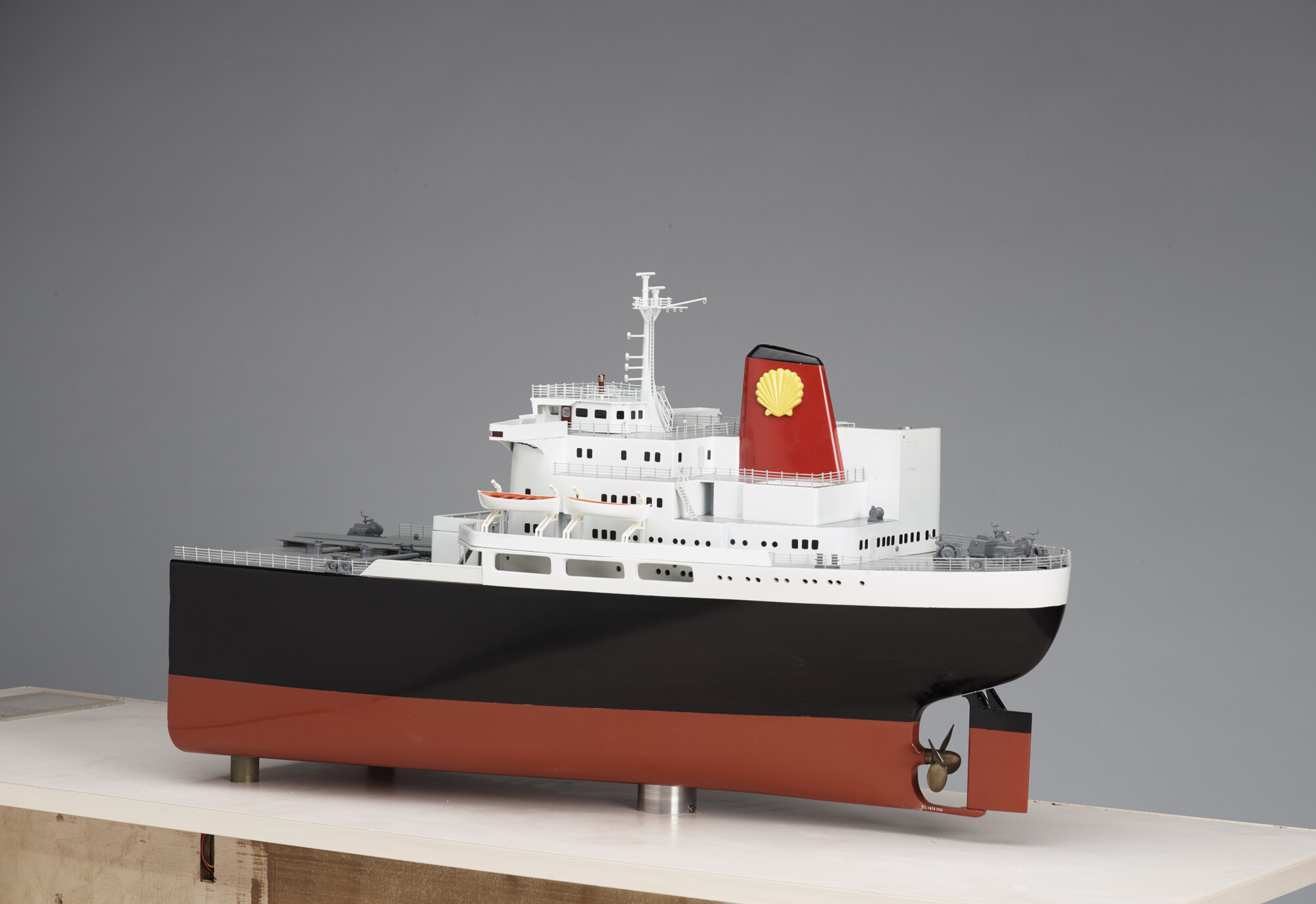 RB.1476(02); Model van het achterschip van een D-klasse tanker; scheepsmodel