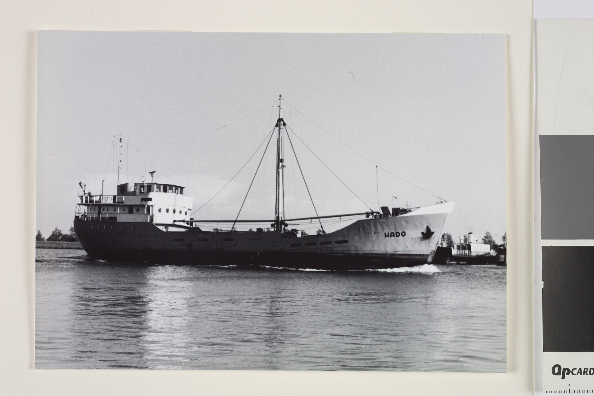 1996.2213; De coaster ms. Hado (ex- Reliable) van A. Hartesema uit Beilen (Kamps [...]; foto