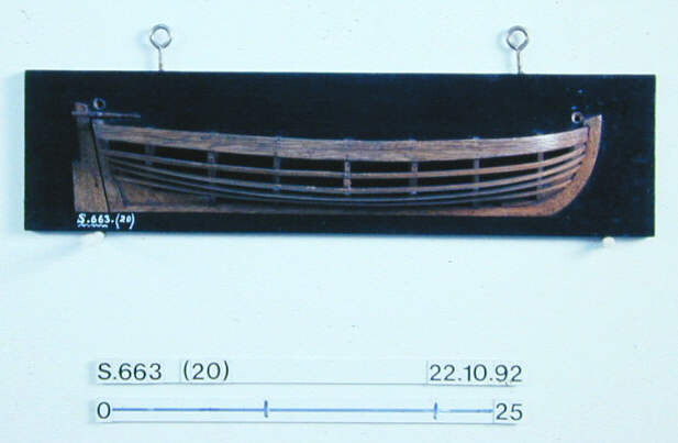 S.0663(20); Halfmodel van een roeisloep; scheepsmodel
