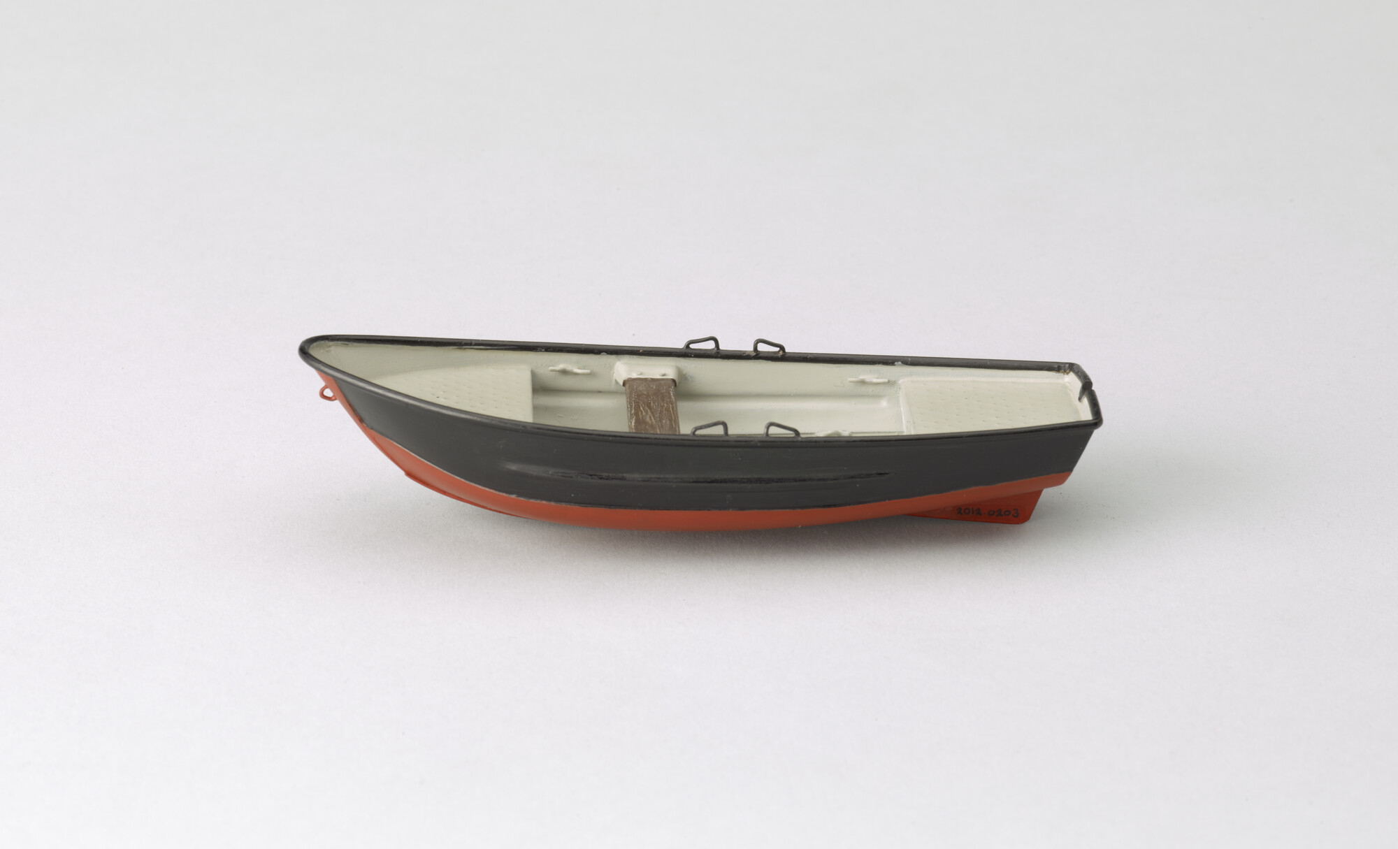 2012.0203; Model van een Duitse schippersboot; scheepsmodel
