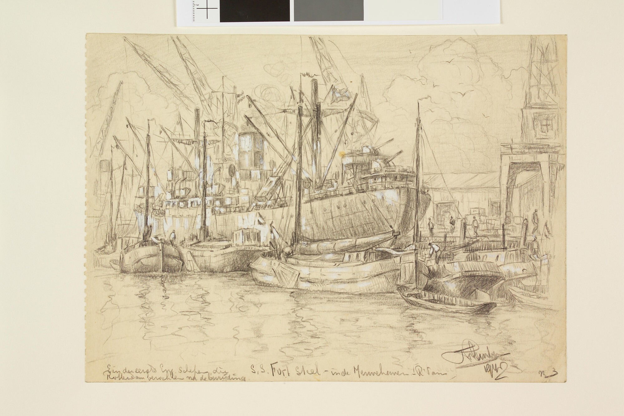 S.4824(06); Het Engelse stoomschip 'Fort Steel' in de Merwehaven voor anker, 1945; tekening