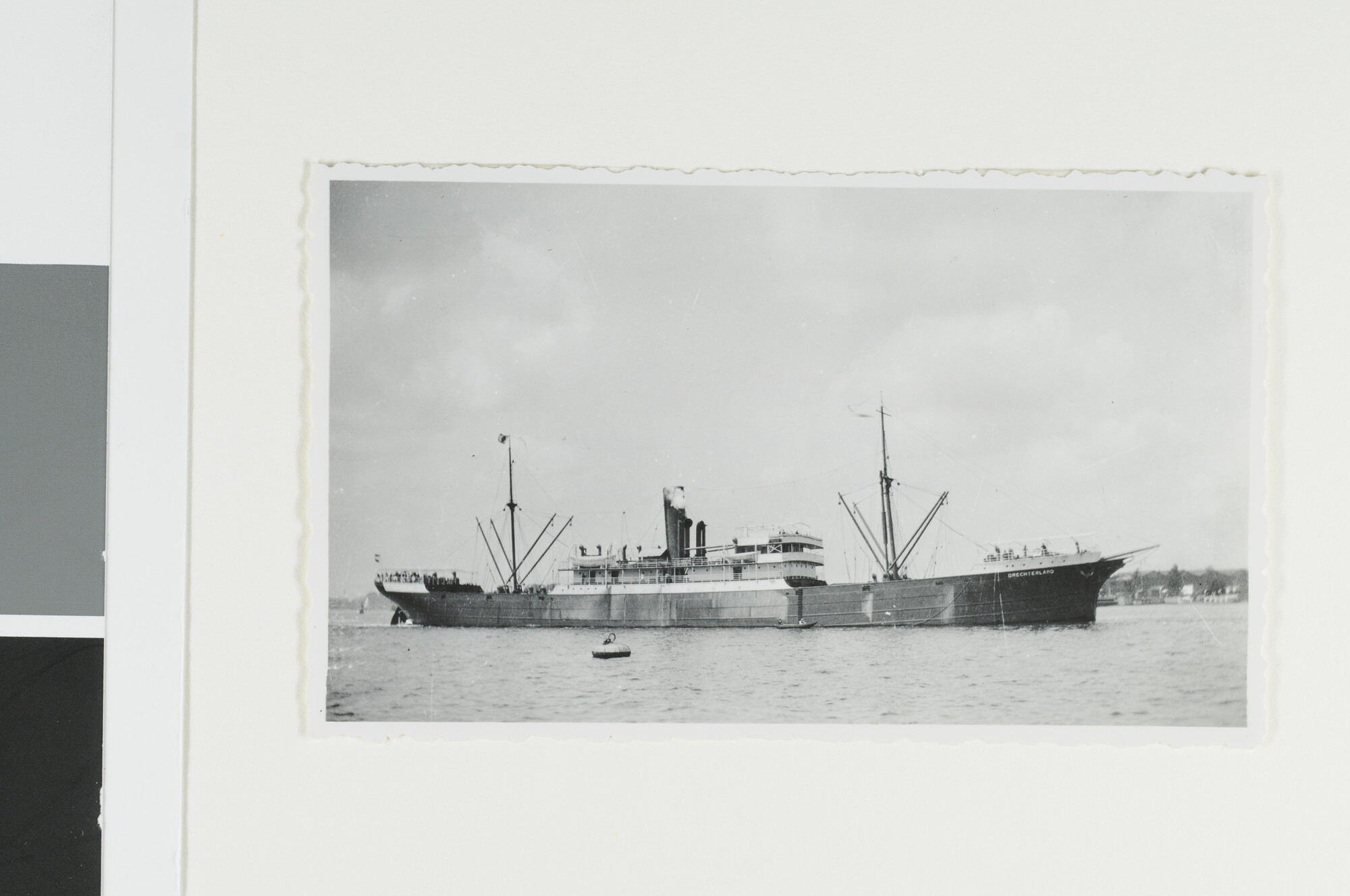 S.4380(04)452; Het vrachtschip ss. Drechterland van de KHL; foto