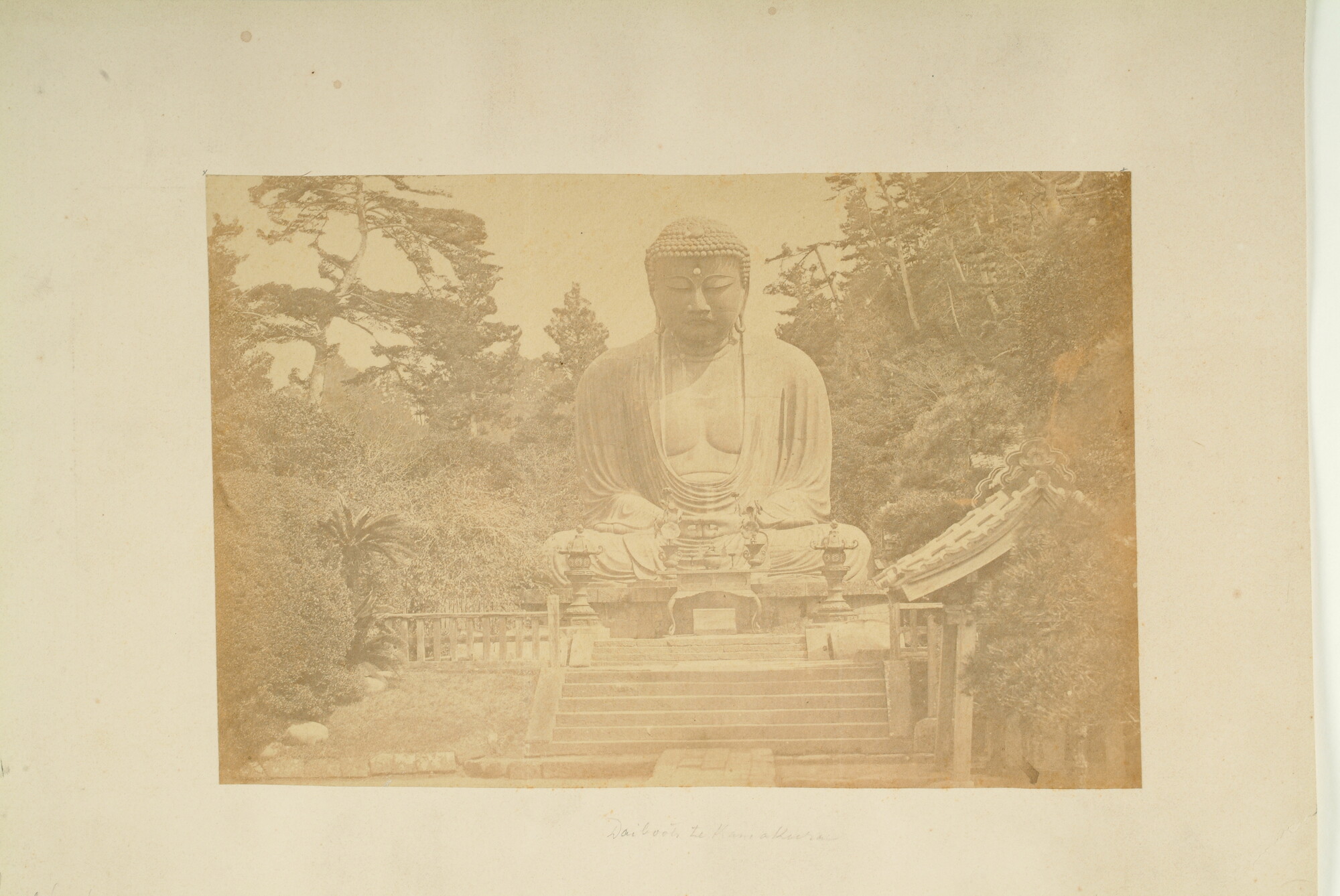 A.1361(25) [nr 0010]; Foto van de Dai Butsu, dertiende-eeuws bronzen standbeeld van Boeddha, te Kamakura; foto