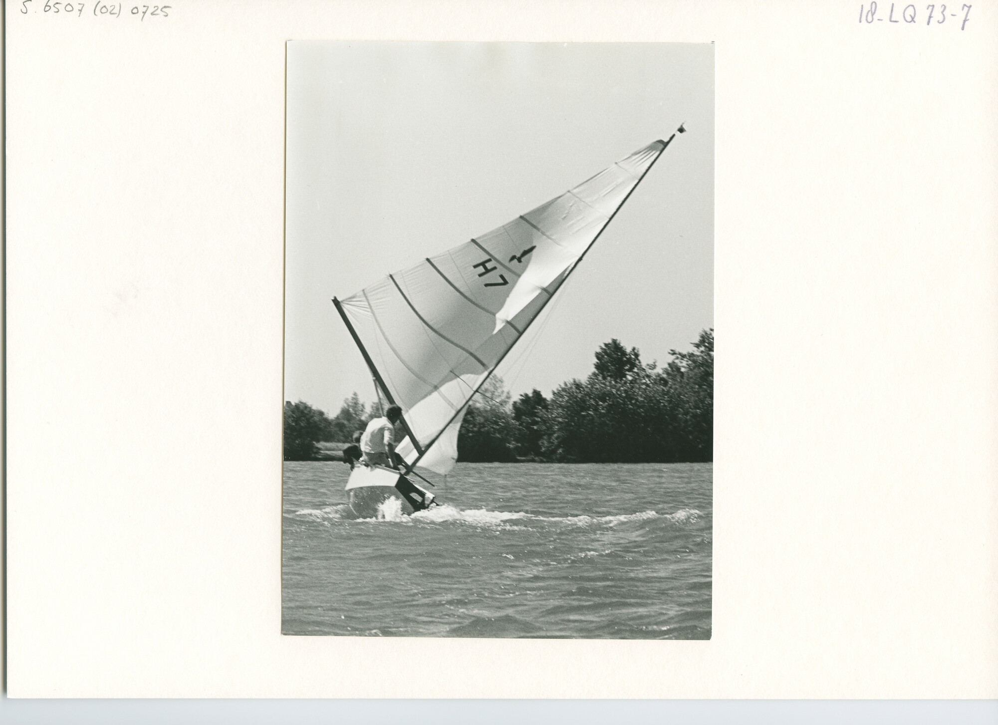 S.6507(02)0725.02; Zwart-wit foto van de Goudse Zeilweek 1963: de Hornet-klasse; foto