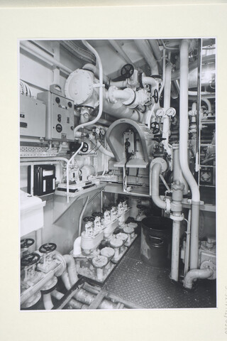 S.5219(12)0360; Fotos van de koelmachinekamer van het koelschip ms. Silver Comet [...]; fotoreportage