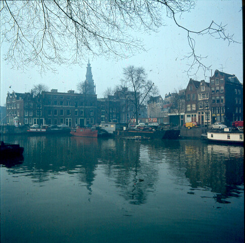 S.9100(4351); Stadsgezicht in Amsterdam; diapositief